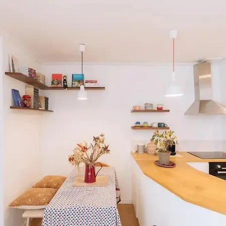 Apartment Charming 1bd Near Le Marais Paris